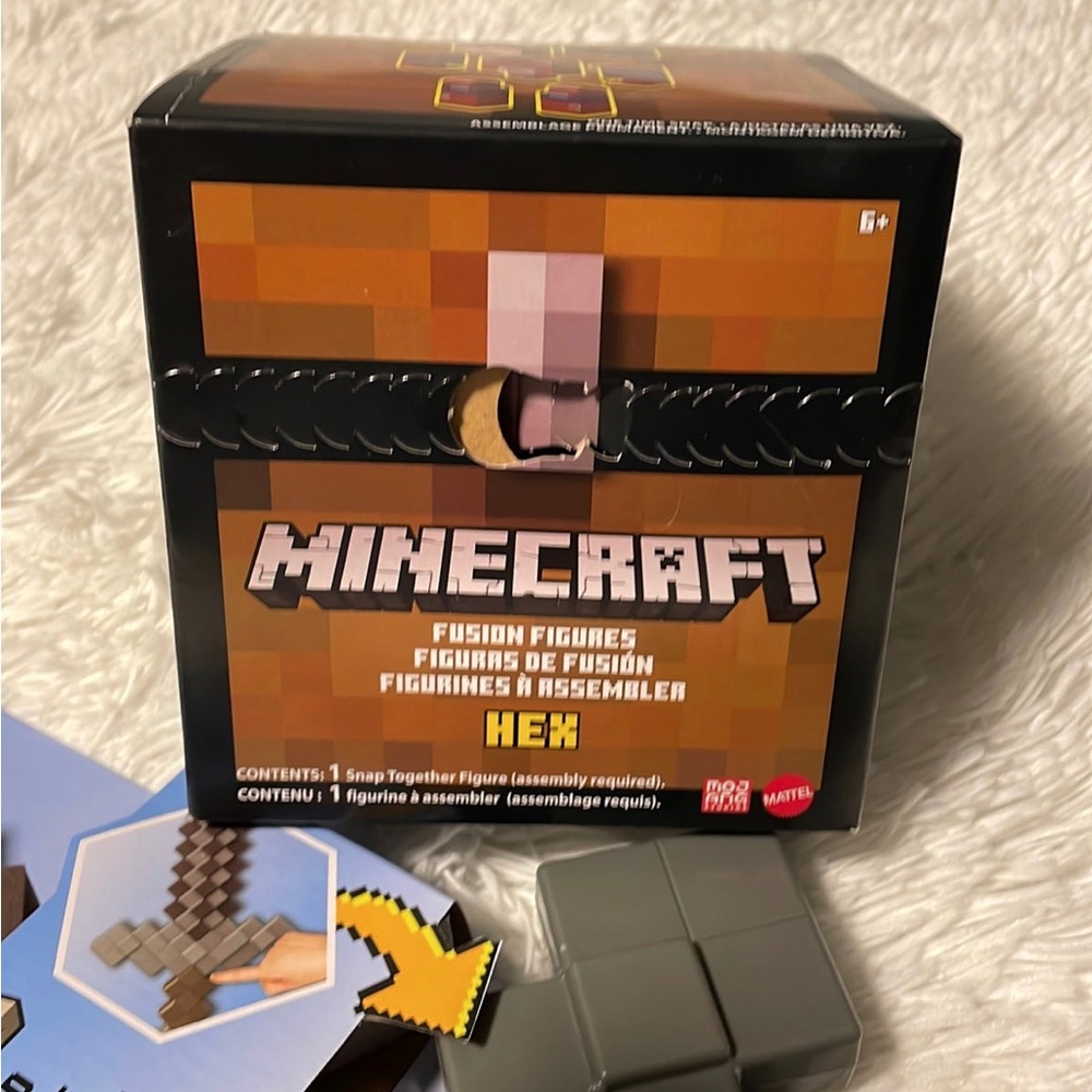 New Minecraft deluxe sword & Fusion Figure Hex BUNDLE SET - Picture 4 of 7
